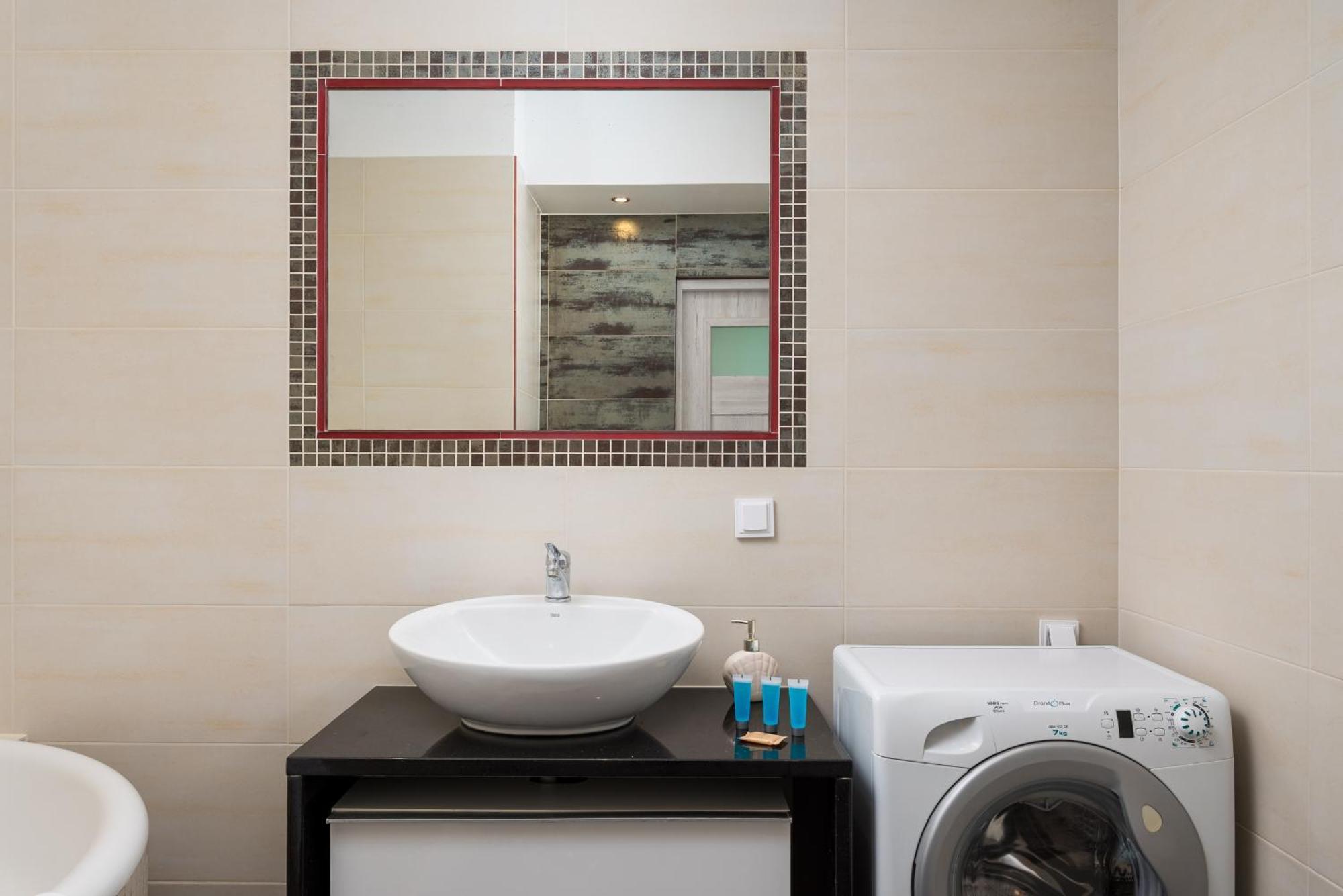 Ochota Deluxe Apartment ワルシャワ エクステリア 写真