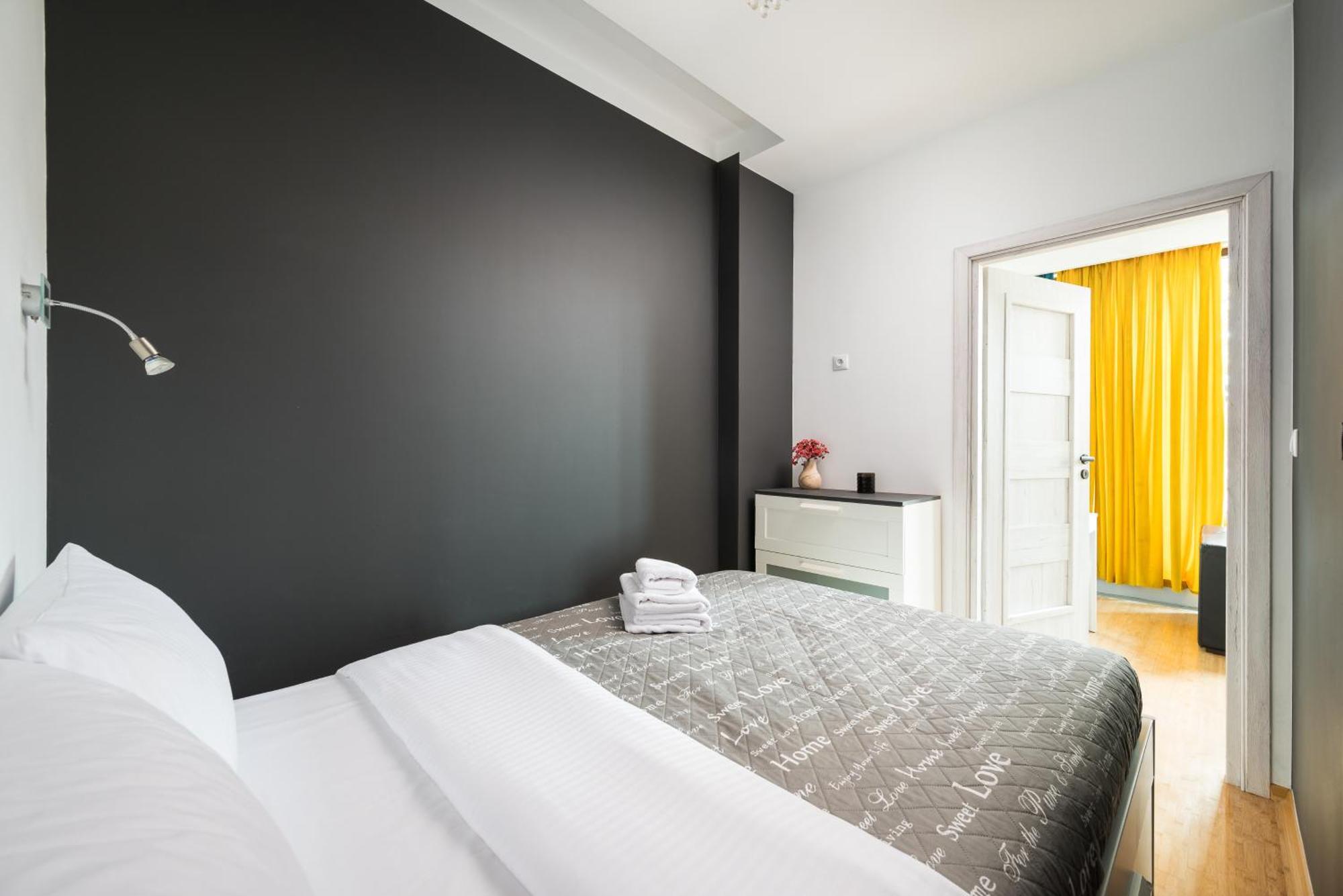 Ochota Deluxe Apartment ワルシャワ エクステリア 写真