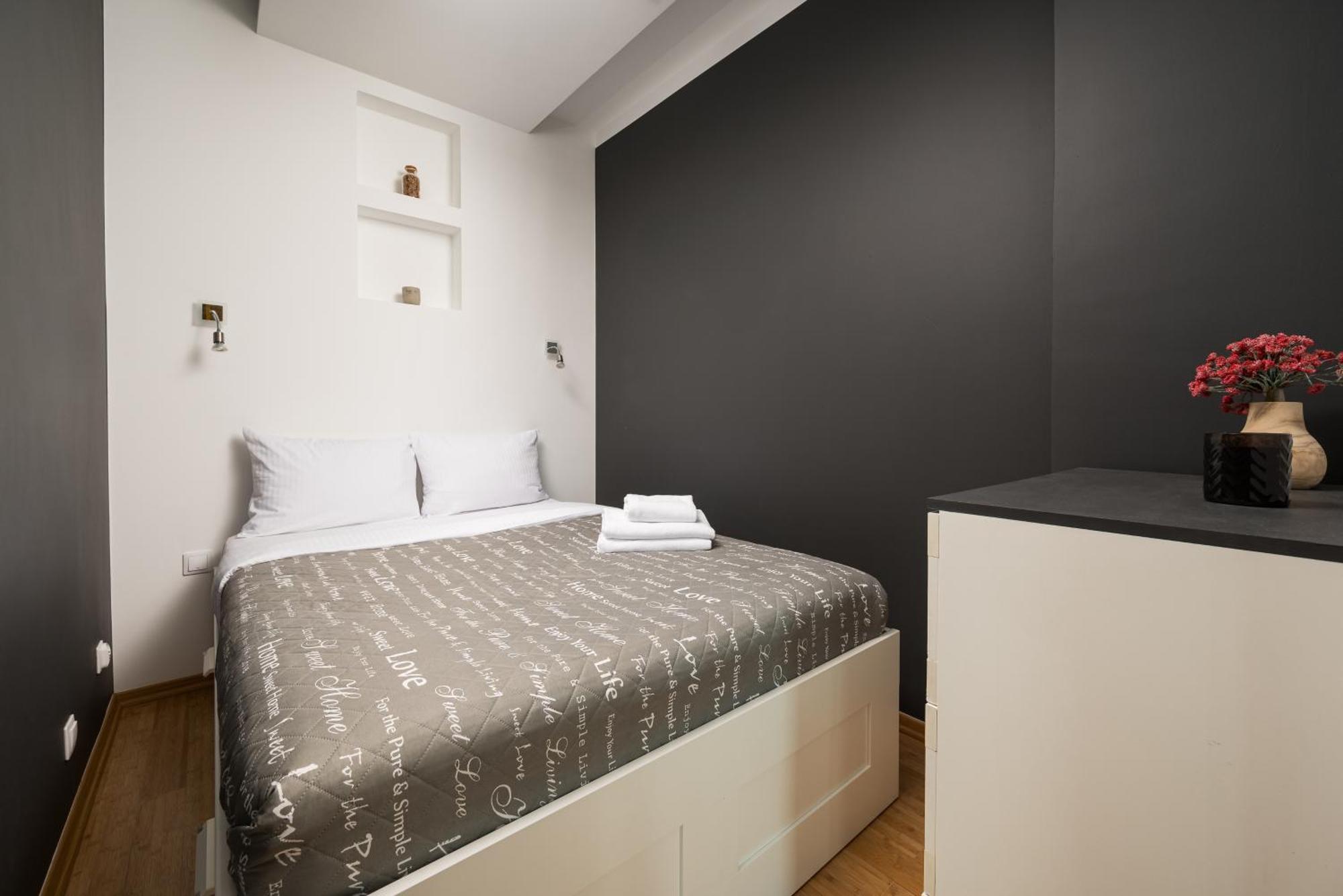 Ochota Deluxe Apartment ワルシャワ エクステリア 写真